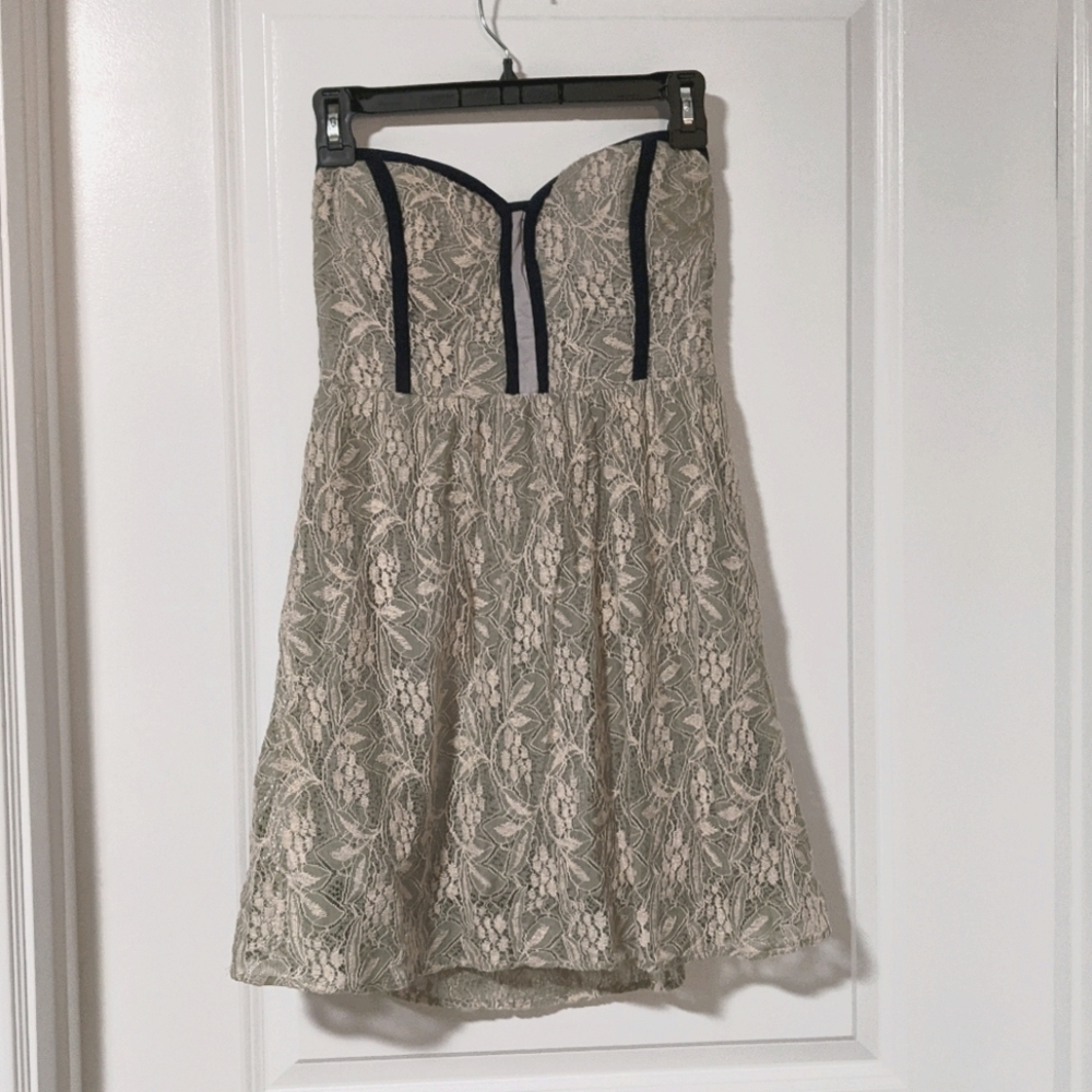 Strapless lace & crochet dress